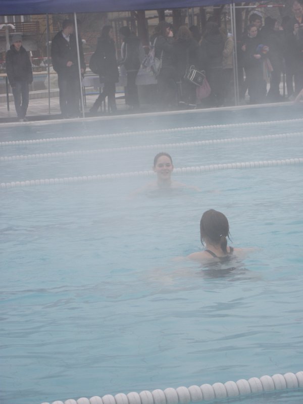 20130403-57